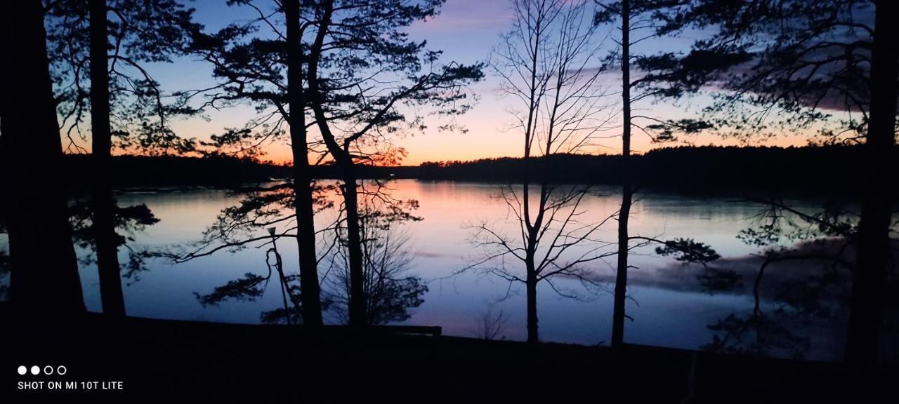 Domek Borsk Nad Samym Jeziorem Exteriér fotografie